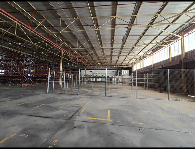 12,732M² WAREHOUSE TO LET IN HERIOTDALE